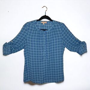 BANANA REPUBLIC Size Medium Hook Loop Front Closure Geometric Workwear Top